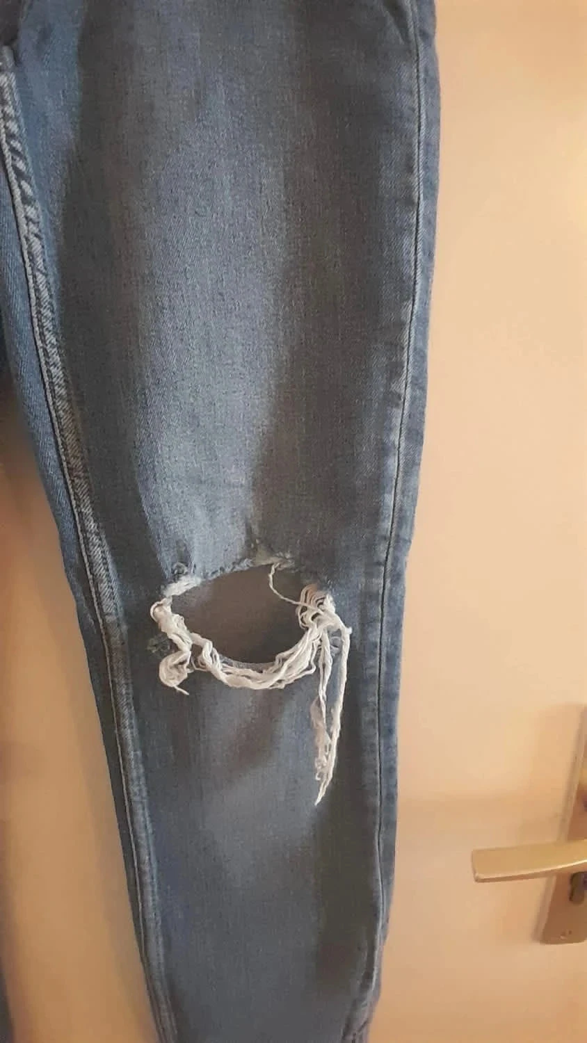 Calça jeans rasgada, cor azul, Tamanho 36, Marca Zara – photo 3